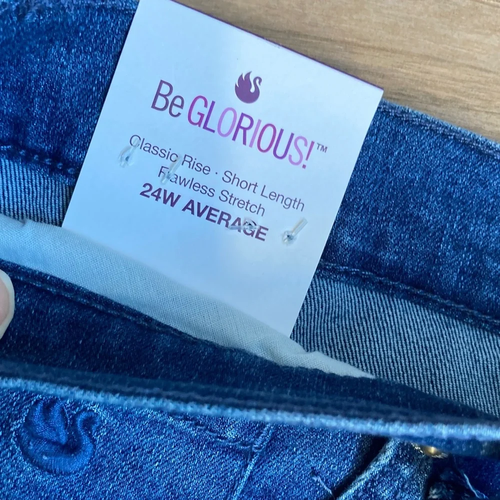 Gloria Vanderbilt Amanda jean short with slimming panel flawless stretch 24W - Picture 4 of 16